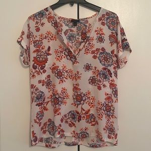 Ann Taylor woman blouse. Floral. Size S.